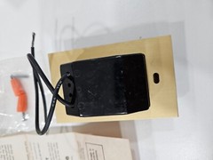 Heavy Duty Dimmer 1000w brand Dimatrol from EAGLE, USA . Color black and gold.