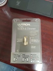 Lutron Ivory Ariadni Incandescent Toggle Dimmer Single Pole 1000W AY-10PH-IV