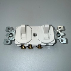 Leviton Standard Combination Single Pole 3-Way Switch, WHITE (5241) FS
