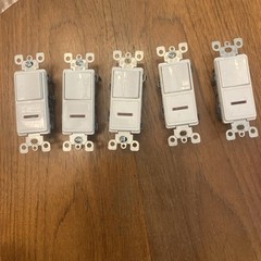 Lot Of 5, Leviton 5646-W, 15A, 3 Way Switches, Used