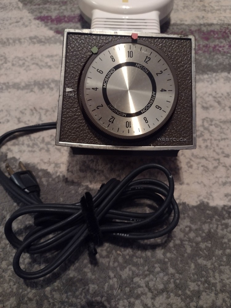 Vintage Westclox Electric Model 52011 24 Hour Switch Timer S35A, Works.