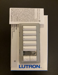 Lot of 10 – LUTRON QSWS2B-5BRLN-WH-NST 5 Button Plus Raise/Lower Keypad Switch 