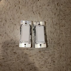 Leviton Decora 600W Single-Pole/3-Way Universal Rocker Slide Dimmer DSL06 2