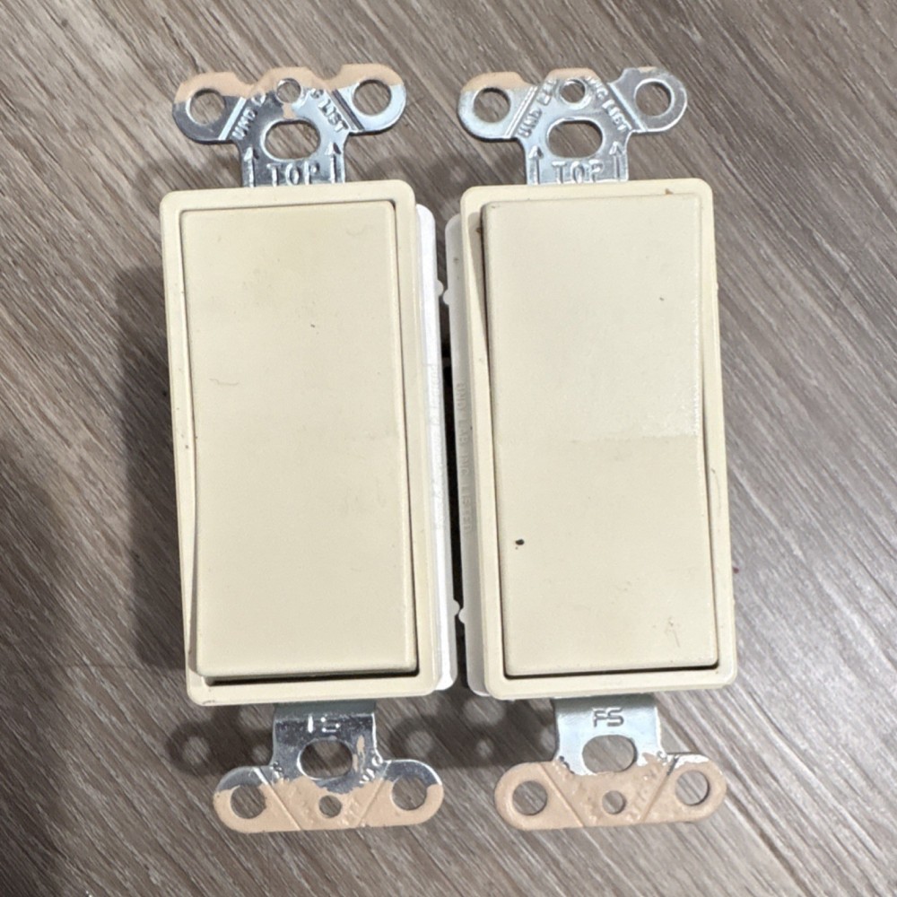 Decorator Rocker 3-way SPST Wall Switch Beige Matte 15A 120V