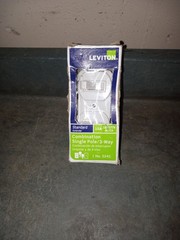 Leviton Combinatio Single Pole/ 3-Way Switch 15Amp 120/ 277 Volts 5241