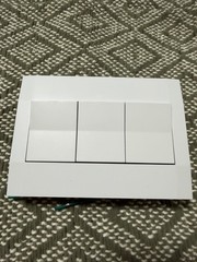 NEW Deako 3-Gang Backplate and Faceplate, Simple Rocker Switch, DS-BS3X-WHNL-UCQ