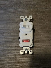 Leviton 5226-W Single-Pole / Red Neon Pilot Duplex Combination Switch White