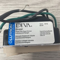 LUTRON DIVA DV-600P 600 Watt Single Pole Preset Dimmer Incandescent Ivory