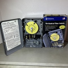 Intermatic T101 24-Hour 40 Amp Mechanical Time Switch with Manual Override