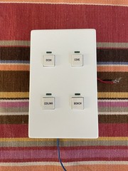 LITETOUCH WHITE 4 BUTTON S-SERIES (08-2504) TOUCH PAD (NICE CONDITION)