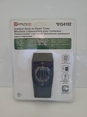 UtiliTech Outdoor Dusk To Dawn Timer #0154182 New 1-8 hours And On Off