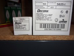 Leviton 5625-I 15A 120/277V Decora Switch Outlet Combo IVORY – 10 PK