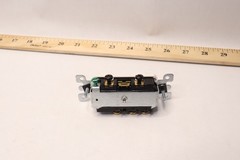Leviton Combination Double Switcth White 15Amp 209366