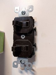 Leviton Combination Single Pole/3 Way 5241 Brown