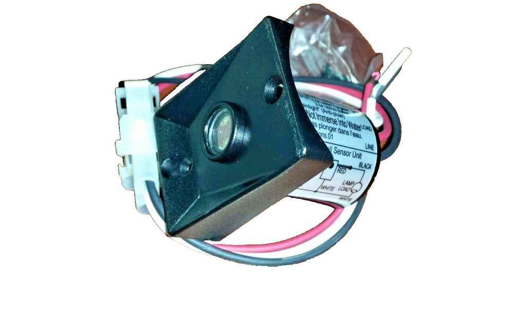 PHOTOELECTRIC SWITCH MODEL 320 3″ DIA LAMP POST 120V made in USA