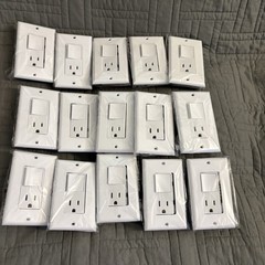 Maxxima 15 Lot Combination Wall Light Switch & Decor Outlet Single Pole Rocker