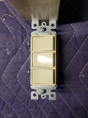 Leviton Ivory Decora Triple Rocker Wall Switch Screw and Quick Wire15A 1755-I