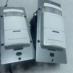 Leviton [ODS10-IDE Decor a] 120/277V Wall Occupancy Sensor White [Lot=2]