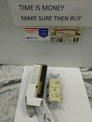 Leviton 5241-I single pole & 3-Way Comb 2 Switches 15A 120/277VAC Ivory(7C1UP