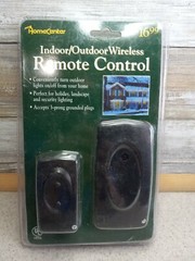 HomeCenter Indoor / Outdoor Wireless Remote Control Outlet & Controller New