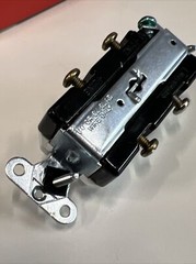 Pass & Seymour Legrand 692-WGCC6 White Single Pole Toggle Switch & Pilot Light