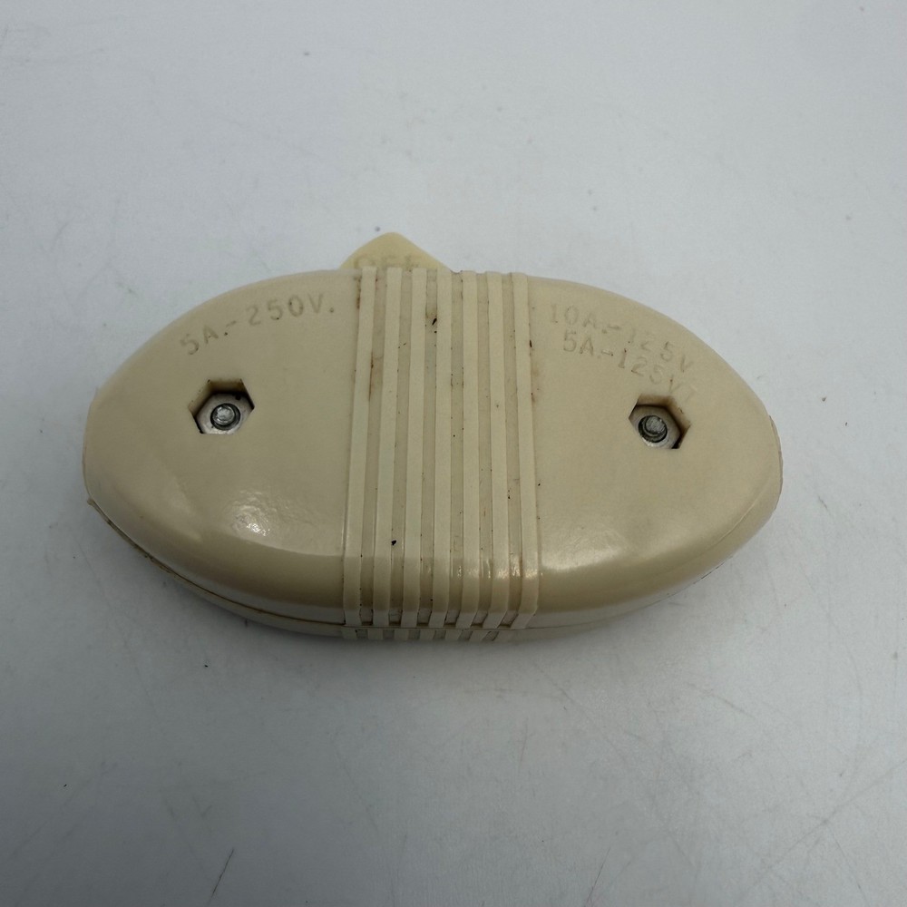 Vintage Sharp Hardware 03-1286 In-Line Cord Switch 10A 125V Cream Made in USA