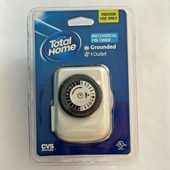 CVS TOTAL HOME 24 Hour Indoor Mechanical Pin Timer With Grounded Outlet