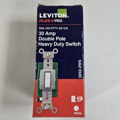 Leviton 3032-2WS 30 Amp Double Pole Heavy Duty Switch 120/277V White New