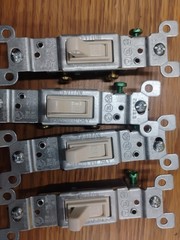 Leviton 15A-120V AC/CA