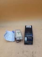 Lutron Skylark SFSQ-F-IV Ivory 3-Speed Fan Control