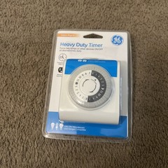 GE 24-Hour Heavy Duty Indoor Plug-in Mechanical Timer Grounded Outlet