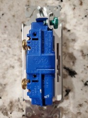 Eaton 7501W-L On/Off Wall Switch