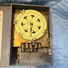 Dayton 2E214A Seven-Day Dial Timer Wall Switch 120V 40A Rotary 4 Pole Gray