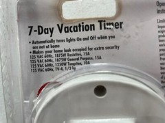 First Alert 7-Day Vacation Timer Automatic Lights On Off Model TM260 Plug In