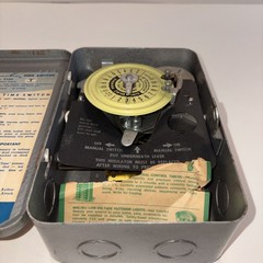 Intermatic T104R 24 HR Mechanical Time Switch PREOWNED UNTESTED