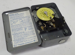 INTERMATIC INCORPORATED T104 24 HOUR DIAL TIME SWITCH DPST