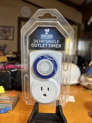 Grower Select, 24-Hour Single Outlet Timer Wall Plug In.