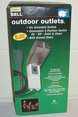 Hubbell Bell Outdoor Outlets Six 6 Grounded Outlets with Dusk Dawn Switch FB3009