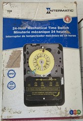 Intermatic T104 24 Hour Mechanical Timer Switch 208–277 VAC, DPST READ DESCRIP.