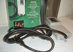 Hubbell Bell Outdoor Outlets Six 6 Grounded Outlets with Dusk Dawn Switch FB3009