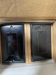 Leviton Decora 6607-AE Black Frame & Wallplate Black Touch Plate