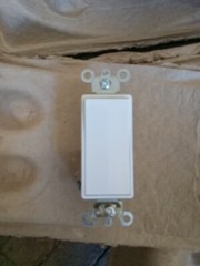 (2) Leviton 5621-2W White Single Pole Decora Plus Switch 20A 120/277V AC/CA