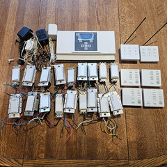 Lutron RadioRA Lot: 12 switches, 4 Master Controls, 2 Repeaters, 1 Chronos