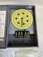 New In Box Intermatic T7801B8 7 Day Dial Time Switch w/ 4 Pole, 40A, 120-480V AC