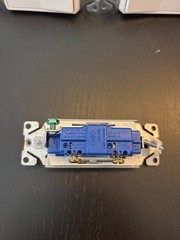 11 Single Light Switches & 10 Wall Plates ( Visible Screws). See Pictures!