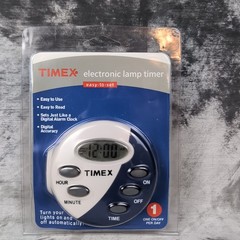 Timex Model 12/874 Electronic Lamp Timer 600 Watt Digital LCD Display Power New