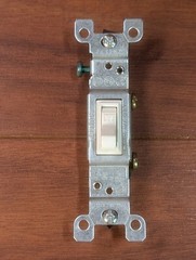 Leviton Toggle Framed Single Pole Quiet Switch White 15Amp 120V M24 1451-2WM