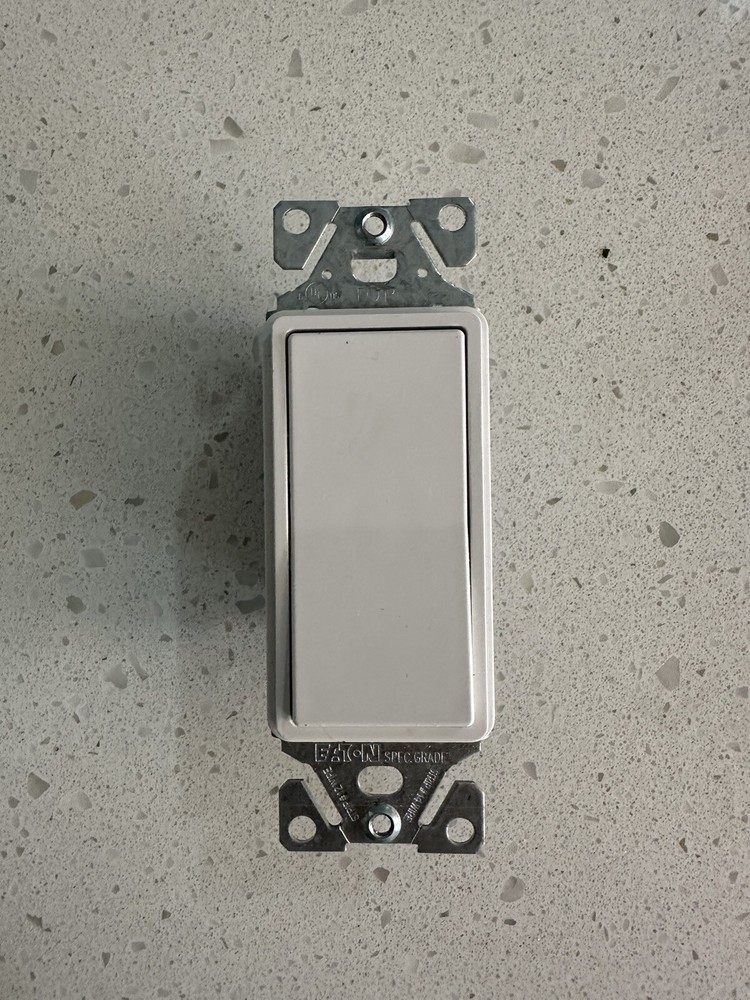 EATON Wiring 7501W Deco Rocker Switch – White
