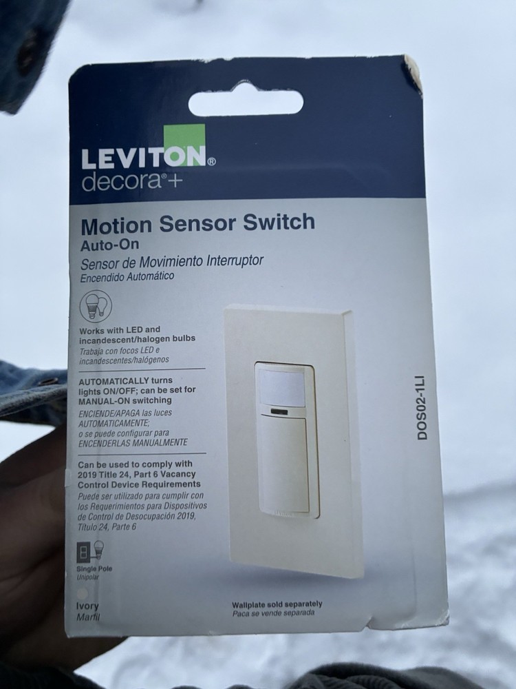 (1-Pk) Leviton Single Pole Motion Sensor Light Switch DOS02-1LT Light Almond