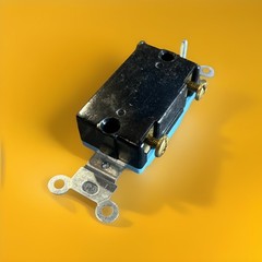 🔥1 Unit ~ Leviton 1101-2L Brown 15A Single-Pole Locking Toggle Switch🔥